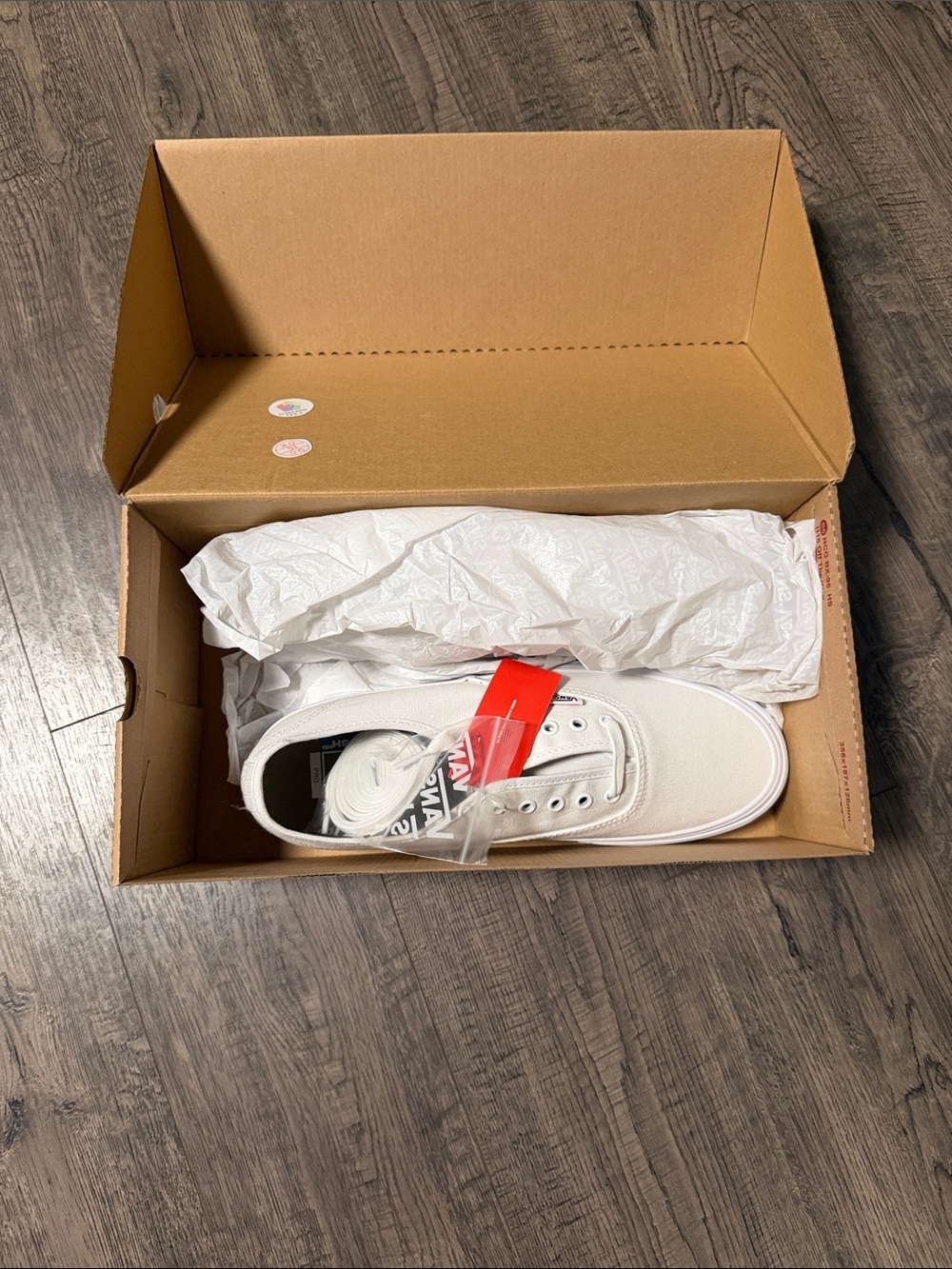 Vans Red and Tan 'Off The Wall' Shoe Box